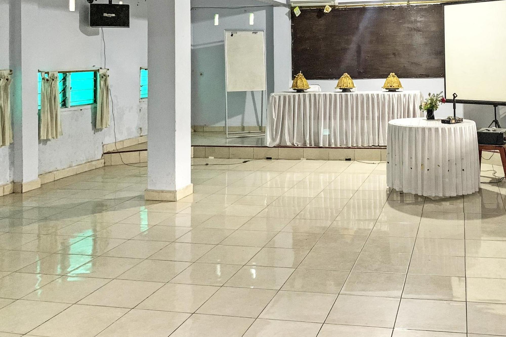 Oyo 91757 Surya Hotelneartaman Anggrek Pkk Watansoppeng Lalabata 외부 사진